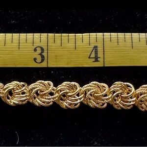 Elegant 14k Gold Women's Bracelet